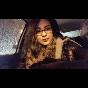 Meet your Posher, Shandaliz